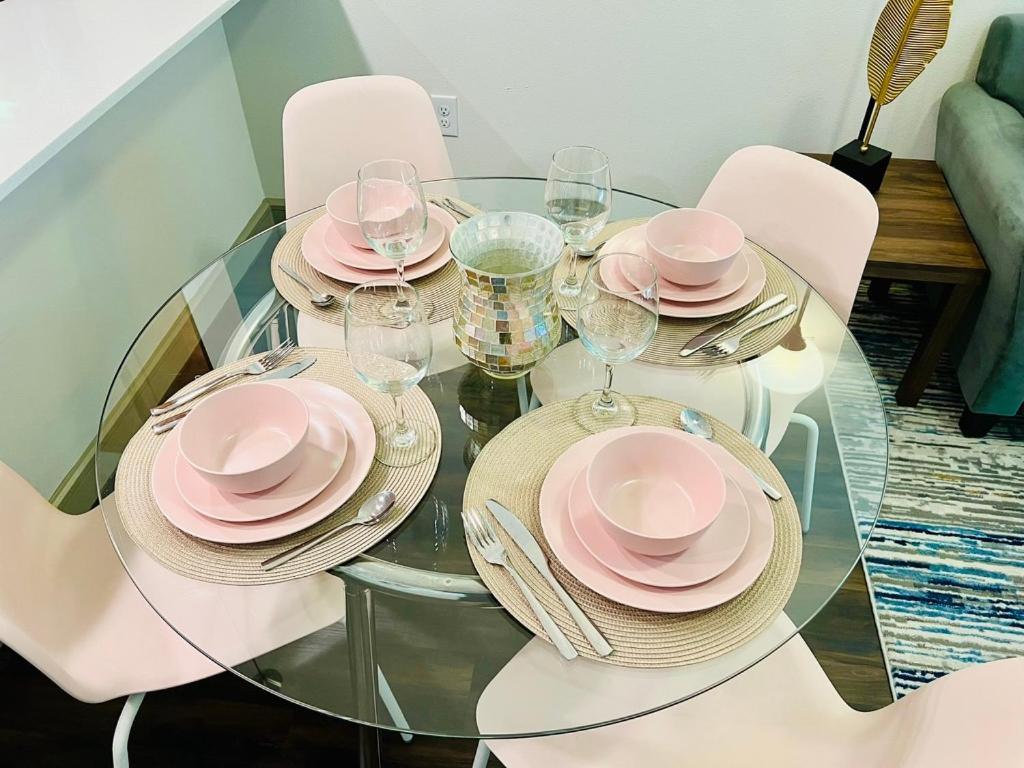 Downtown Apt Free Parking - Pool - Gym - Fully Kitchen 휴스턴 외부 사진