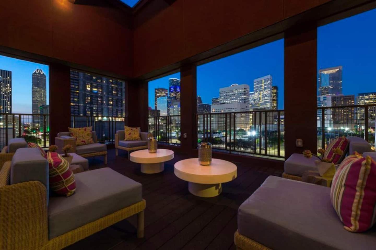 Downtown Apt Free Parking - Pool - Gym - Fully Kitchen 휴스턴 외부 사진