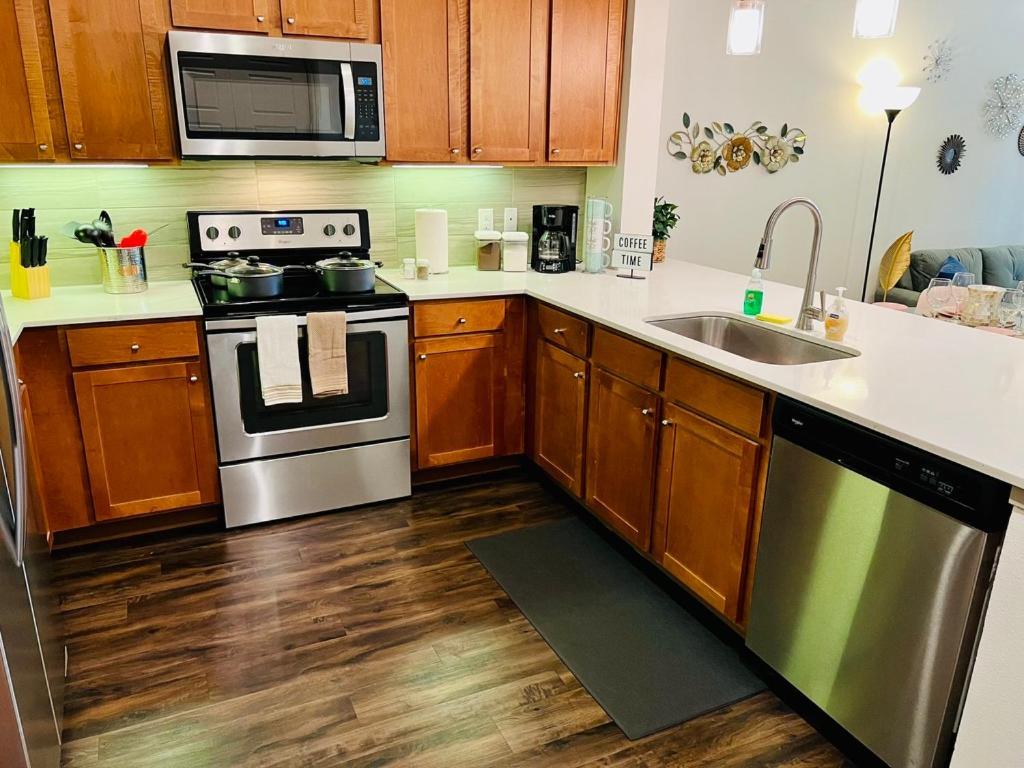 Downtown Apt Free Parking - Pool - Gym - Fully Kitchen 휴스턴 외부 사진