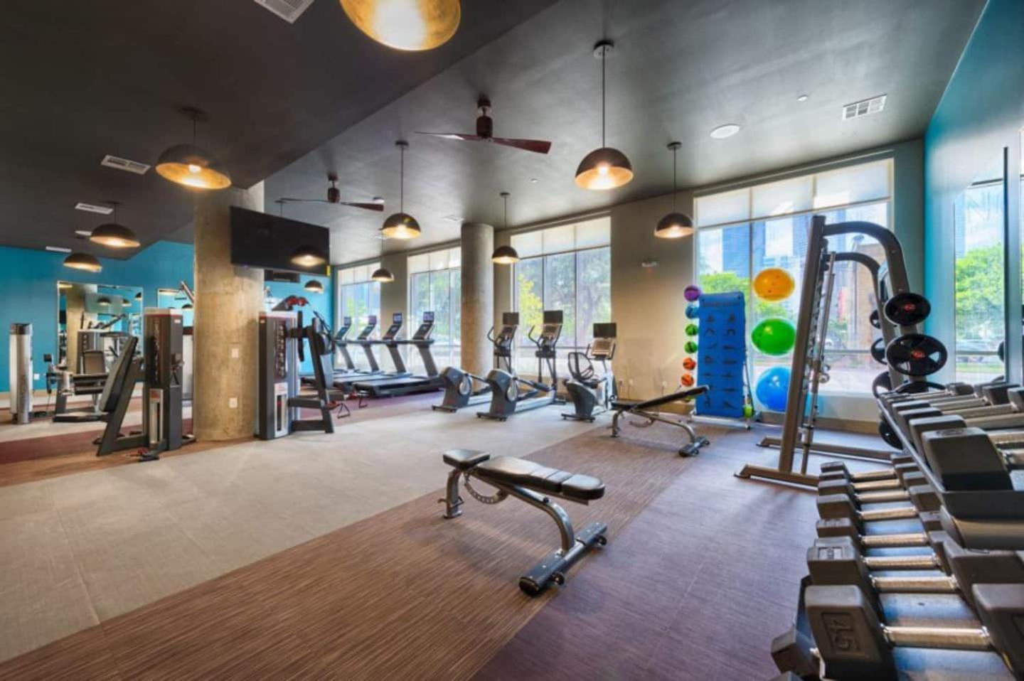Downtown Apt Free Parking - Pool - Gym - Fully Kitchen 휴스턴 외부 사진