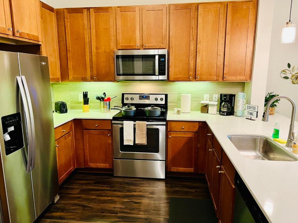 Downtown Apt Free Parking - Pool - Gym - Fully Kitchen 휴스턴 외부 사진